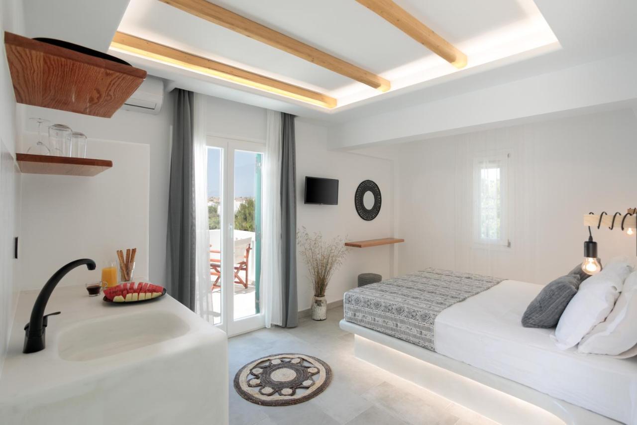 Iades Studios & Apartments Agia Anna  Extérieur photo