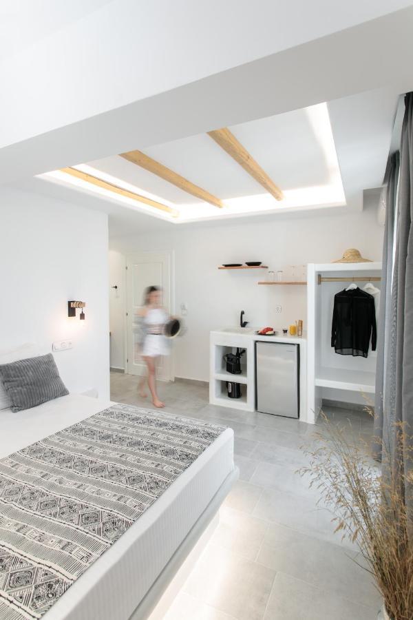 Iades Studios & Apartments Agia Anna  Extérieur photo