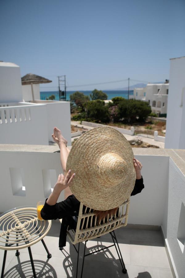 Iades Studios & Apartments Agia Anna  Extérieur photo