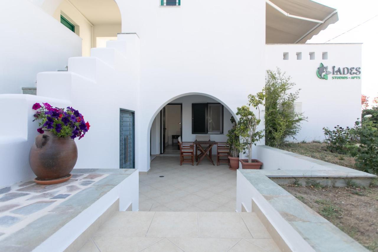 Iades Studios & Apartments Agia Anna  Extérieur photo
