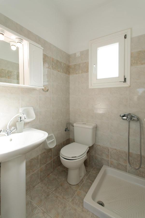 Iades Studios & Apartments Agia Anna  Extérieur photo