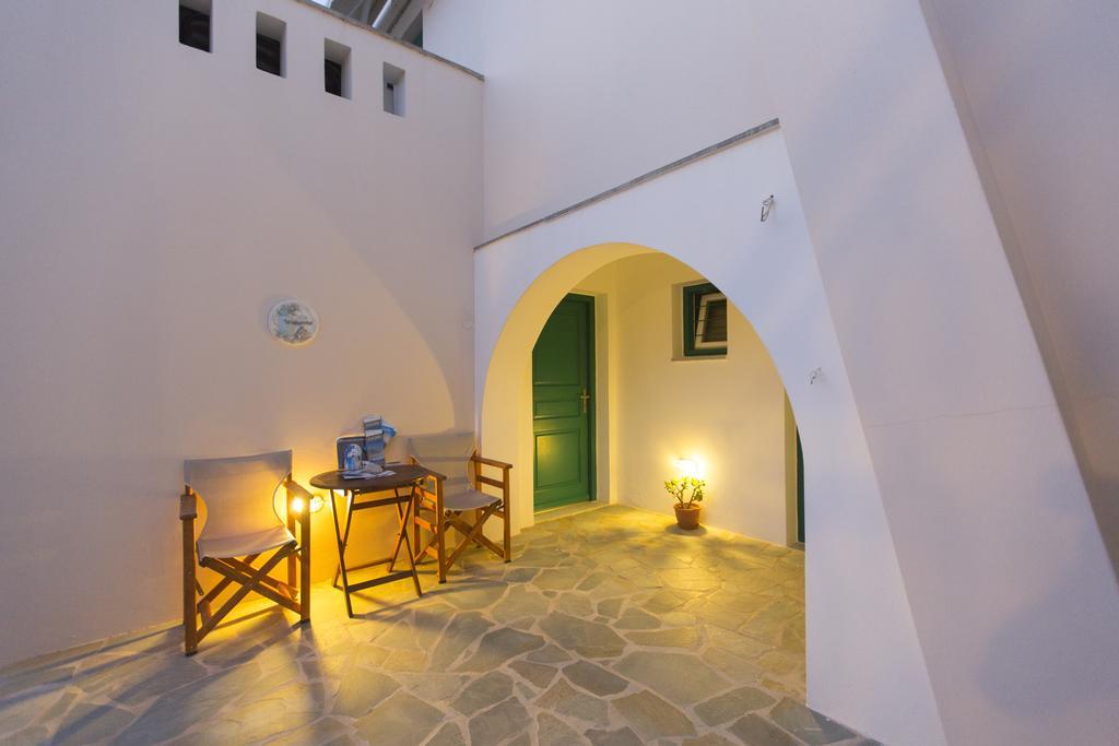 Iades Studios & Apartments Agia Anna  Extérieur photo