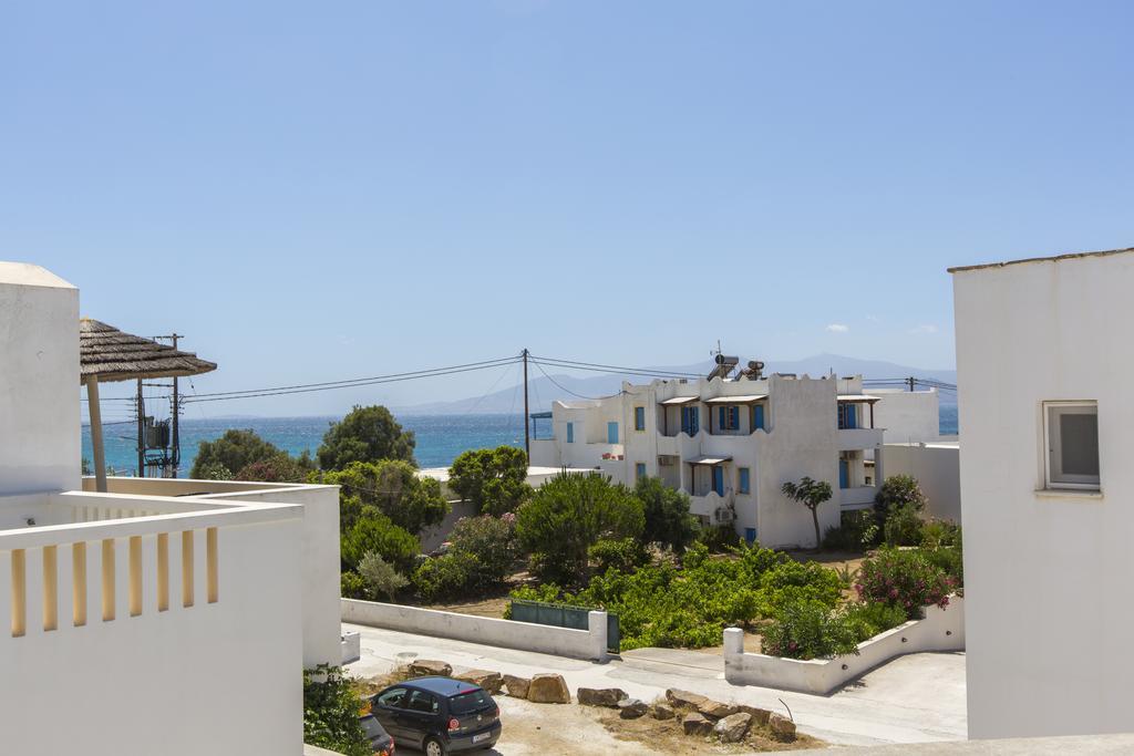 Iades Studios & Apartments Agia Anna  Extérieur photo